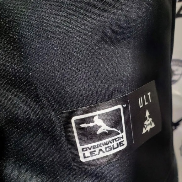 OVERWATCH LEAGUE MEN’S LOS ANGELES GLADIATORS JERSEY( FREE PATCH INCLUDED) - Picture 4 of 5